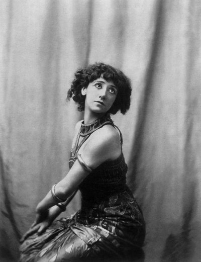 Tamara Karsavina, Paris 'Kleopatra'da bir köle olarak by Photographer French