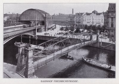 Berlin: Bahnhof Friedrichstrasse (s/b fotoğraf) by Photographer German