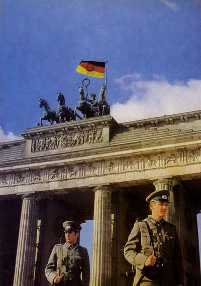 Almanya Demokratik Cumhuriyeti'nin başkenti Berlin (renkli fotoğraf) by Photographer German