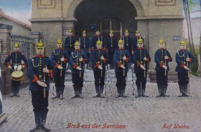Alman askerleri nöbet tutuyor (renkli fotoğraf) by Photographer German