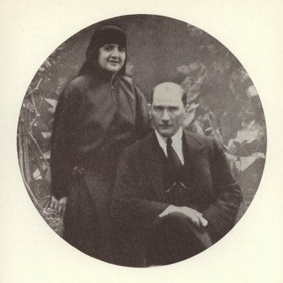 Türkiye Cumhurbaşkanı Mustafa Kemal Atatürk ve eşi Latife Uşaklıgil (s/b fotoğraf) by Photographer German