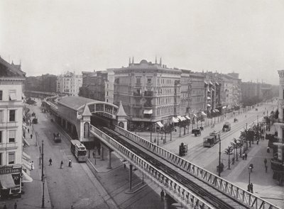Yükseltilmiş tren istasyonu ile Wiener Strasse (s/b fotoğraf) by Photographer German