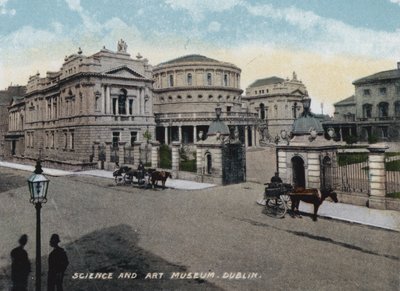 Bilim ve Sanat Müzesi, Dublin (renkli fotoğraf) by Photographer Irish