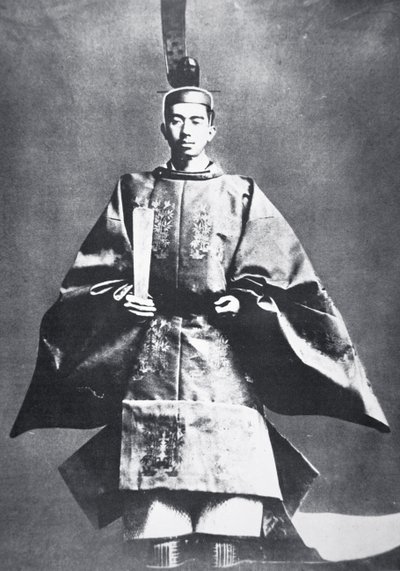 Japonya İmparatoru Hirohito, tahta çıkışında by Photographer Japanese
