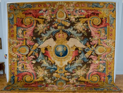 Royal Arms ile Louis XV Savonnerie Halı, üretici Savonnerie Factory, Fransa, c.1740-1750 by Pierre Josse Perrot