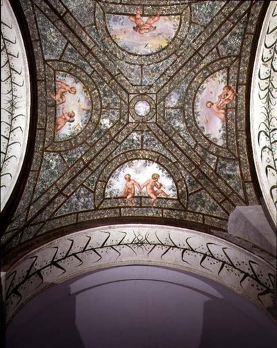 Yarım daire biçimli iyonik revak, bir bahçede putti ile süslenmiş tavan tonozunun detayı by Pietro Venale