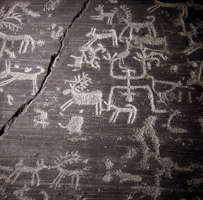Camunni Uygarlığı, Tarihöncesi, kaya sanatı: mezar kayası, Valcamonica