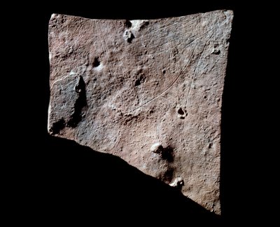 Arka başı olan grafit parçası by Prehistoric Prehistoric