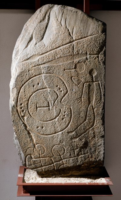Solana de Cabanas savaşçısının İberik Steli. MÖ 8-6 yüzyıl by Prehistoric Prehistoric