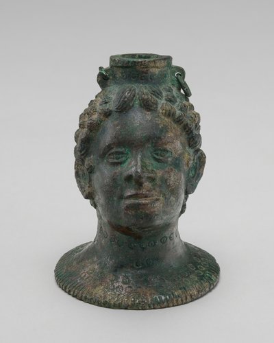 Bir Afrikalının Kafası Şeklinde Konteyner by Probably Etruscan