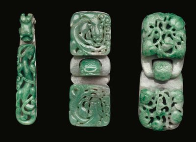 Bir grup jadeit kemer kancası ve tokası by Qing Dynasty Chinese School
