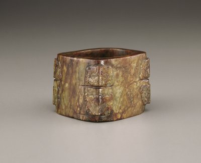Kong (yeşim) by Qing Dynasty Chinese School