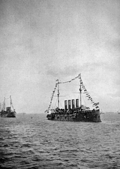 Portsmouth kıyılarında donanma incelemesi, 1907 1908. by Queen Alexandra