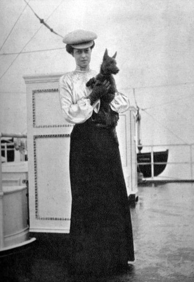 Prenses Victoria 1868-1935, kraliyet yat Victoria ve Albert III, 1908 gemide Mac ile. by Queen Alexandra
