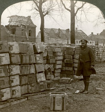 Cambrai yakınlarındaki terk edilmiş Alman mühimmatları, I. Dünya Savaşı, 1914-1918. by Realistic Travels Publishers