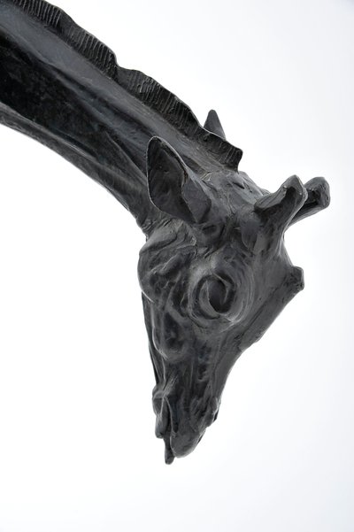 Başı Alçaltılmış Büyük Zürafa, 1909-10 modellenmiştir, 1913