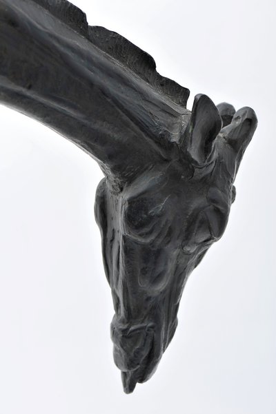 Başı Alçaltılmış Büyük Zürafa, 1909-10 modellenmiştir, 1913