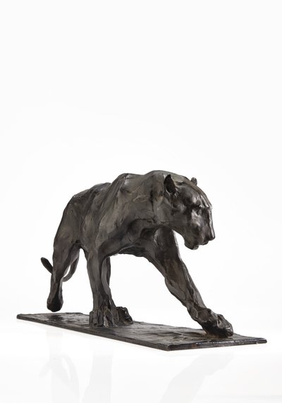 Panter yürüyüşü, arka bacağı kaldırılmış, c.1904 (patine bronz) by Rembrandt Bugatti