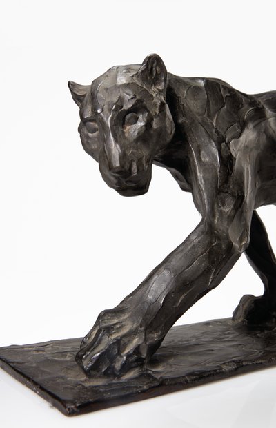 Panter yürüyüşü, arka bacağı kaldırılmış, c.1904 (patine bronz) by Rembrandt Bugatti