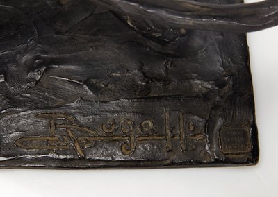 Panter yürüyüşü, arka bacağı kaldırılmış, c.1904 (patine bronz) by Rembrandt Bugatti