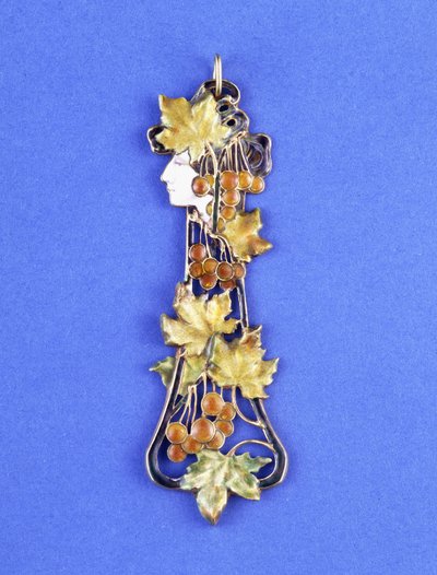 Profilde Art Nouveau kız başı şeklinde oluşturulmuş bir Lalique kolye ucu, c.1900 (metal, emaye) by Rene Jules Lalique