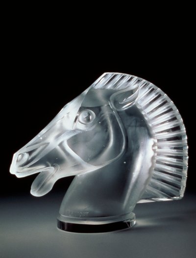 Longchamp radyatör kapağı by Rene Jules Lalique