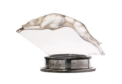Nadir Levrier maskotu by Rene Jules Lalique