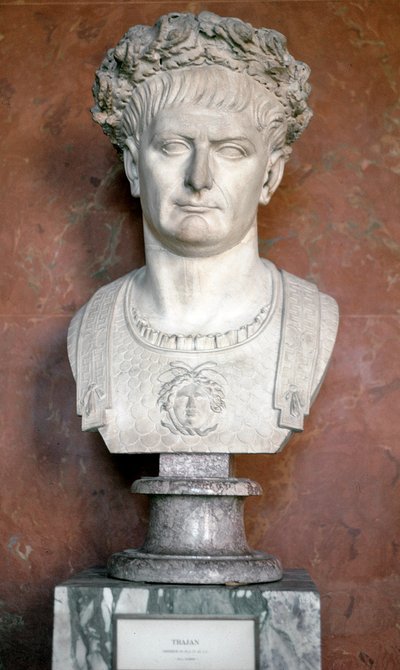 Gövde üzerinde bir defne çelengi ve Medusa ile İmparator Trajan büstü (Mermer heykel, 98-117) by Roman