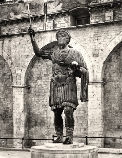 Muhtemelen İmparator I. Valentinianus