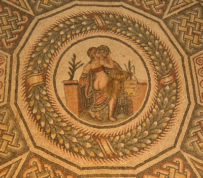 Erotik zemin mozaiği, Villa Romana del Casale, Piazza Armerina, Sicilya, İtalya (fotoğraf) by Roman