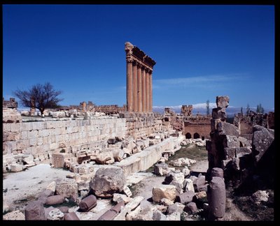 Jüpiter tapınağının kalıntıları by Roman