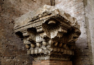 Roma sanatı: korniş parçası. 1. yüzyıl. Ulusal Roma Müzesi (veya Terme), Roma by Roman