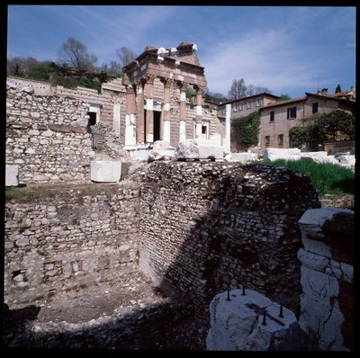 Roma sanatı: başkentin görünümü (capitolium), MS 73, Brescia, İtalya by Roman