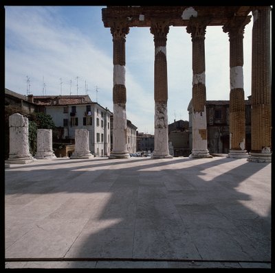 Roma sanatı: başkentin görünümü (capitolium), MS 73, Brescia İtalya by Roman