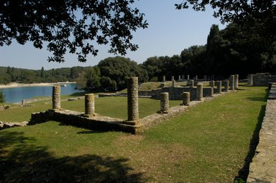 Verige Körfezi'ndeki Roma villası, Brijuni, Hırvatistan by Roman