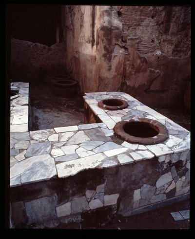 Thermopolium mermer tezgah, MÖ 5. yy - MS 1. yy by Roman Roman