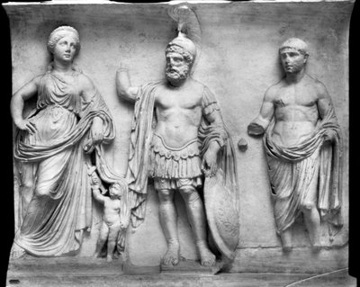 Venüs, Mars ve Divus Julius (mermer) (s/b fotoğraf) by Roman Roman