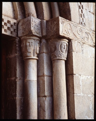 Kilisenin başkentleri by Romanesque