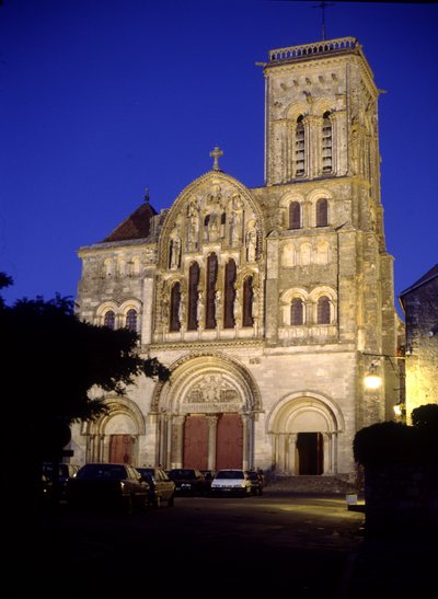 Vezelay Katedrali (Yonne 89). by Romanesque