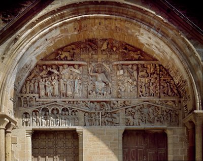 Romanesk sanat: Son yargıyı temsil eden yontulmuş Tympan, Mesih Cenneti