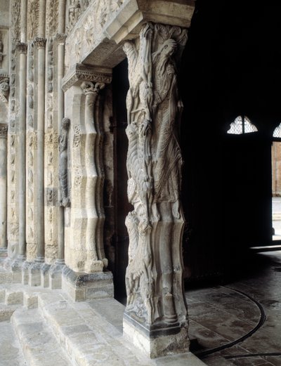 Trumeau (oyulmuş by Romanesque