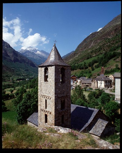 St joan de Boi kilisesinin görünümü (fotoğraf) by Romanesque