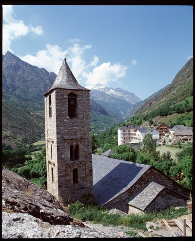 St joan de Boi kilisesinin görünümü (fotoğraf) by Romanesque