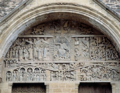 Son yargının kulak zarının görünümü, cennet ve cehennem arasındaki Mesih (heykel by Romanesque