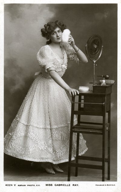 Gabrielle Ray, İngiliz aktris, dansçı ve şarkıcı, c1906. by Rotary Photo