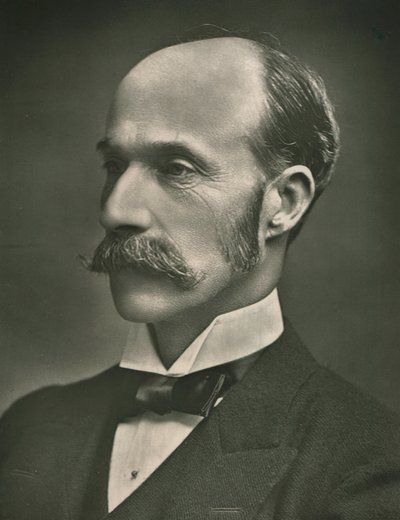 En Asil Lansdowne Markisi, c1907. by Russell and Sons