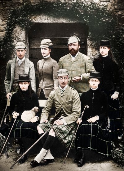 Atış elbiseli Galler Prensi ve Prensesi, 1900 by Russell and Sons