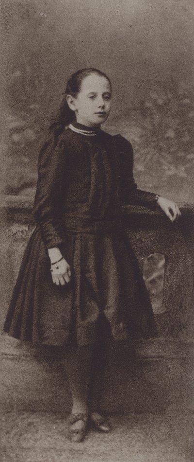 9 yaşında (s/b fotoğraf) by Russian Photographer (after)