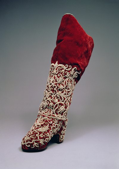 Bayan botu, 1650-1700 (incili deri ve kadife) by Russian School