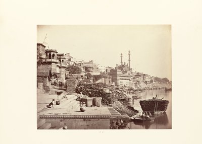 Benares; Arungzebe Ulu Camii ve Bitişiğindeki Ghats by Samuel Bourne